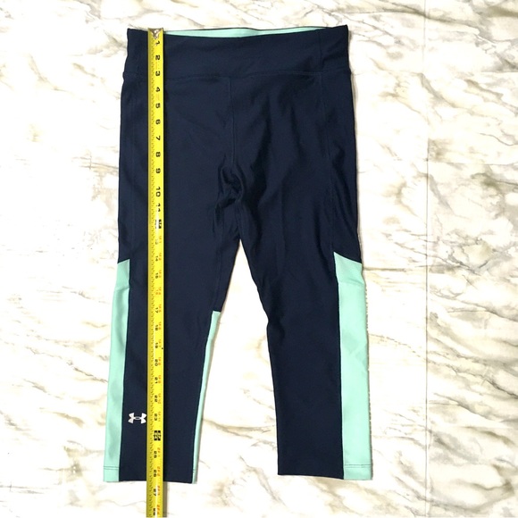 💝 UNDER ARMOUR 💝 mint green/navy blue exercise capri leggings size Medium - Picture 6 of 6